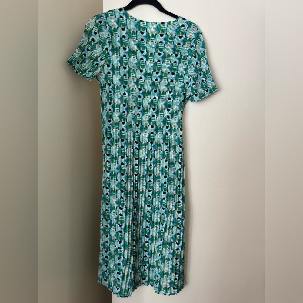 Stylish Green Patterned Dress